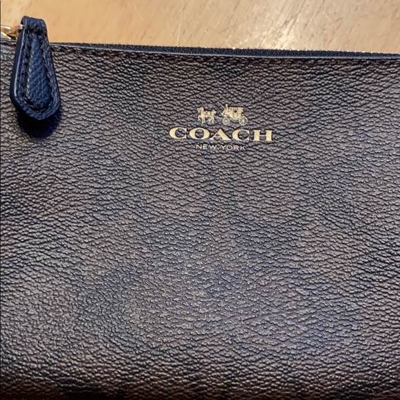Coach wristlet- New with Tag - Picture 3 of 8